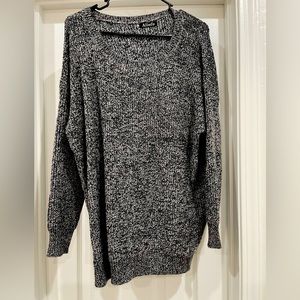 Black and gray sweater size large